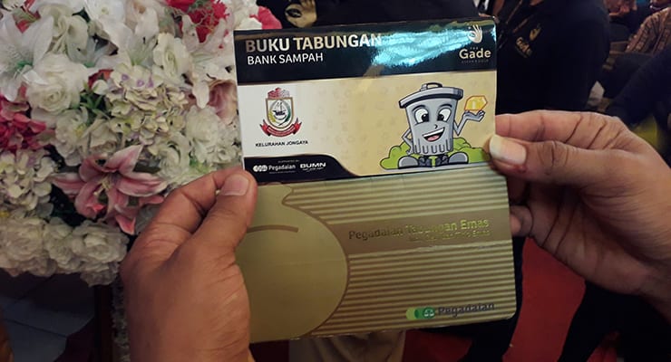 Sampah Plastik Seharga Emas